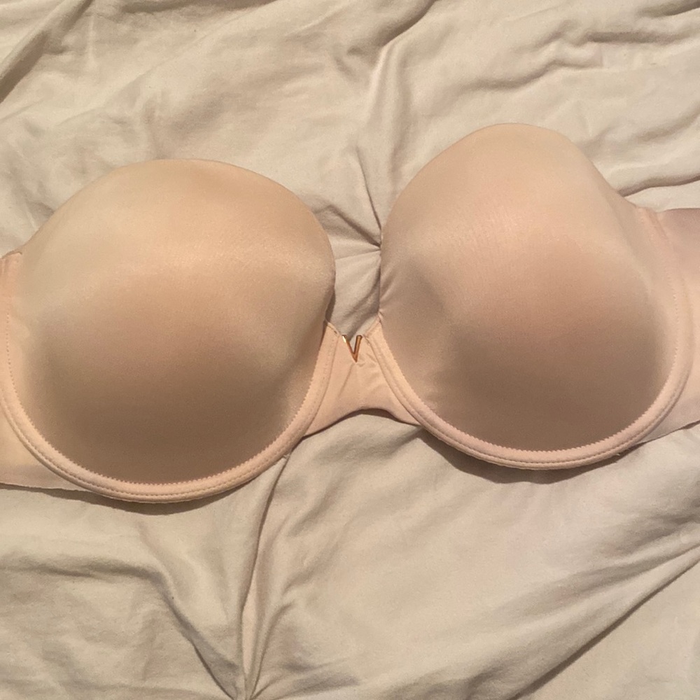 Victoria’s Secret 34DDD strapless bra